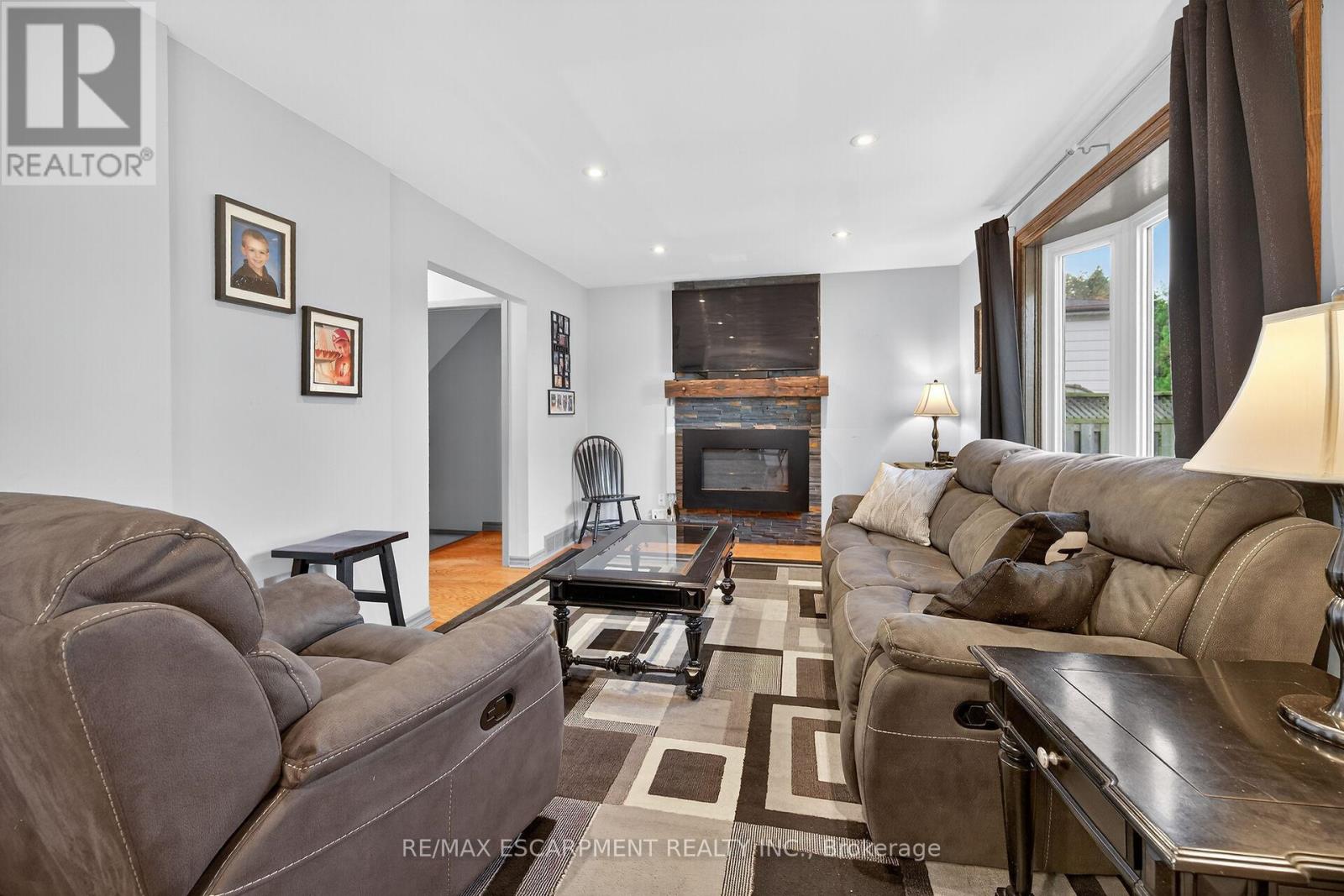 211 Birchcliffe Crescent, Hamilton, Ontario  L8T 4L1 - Photo 16 - X12480007