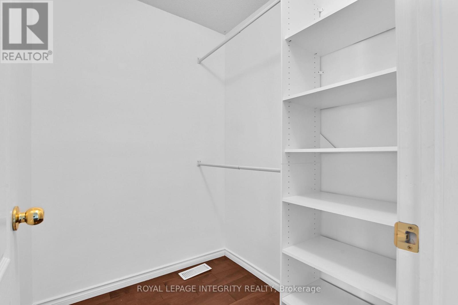 137 Tall Oak Private, Ottawa, Ontario  K1G 6T3 - Photo 21 - X12476551