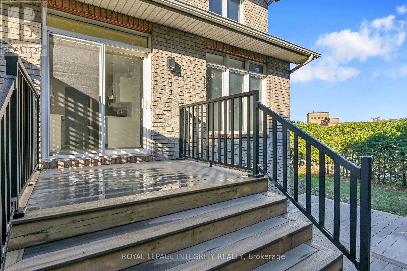 137 Tall Oak Private, Ottawa, Ontario  K1G 6T3 - Photo 31 - X12476551