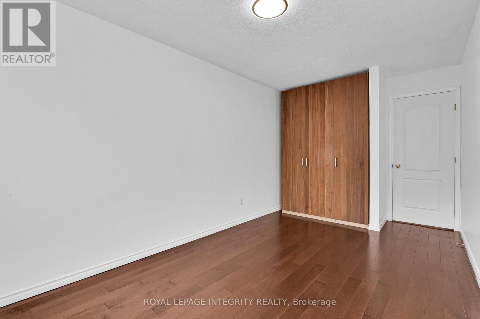 137 Tall Oak Private, Ottawa, Ontario  K1G 6T3 - Photo 25 - X12476551