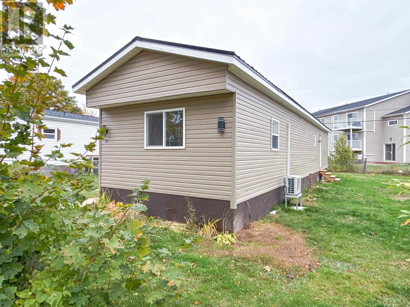21 Park Avenue, Charlottetown, Prince Edward Island  C1A 6R4 - Photo 5 - 202526522