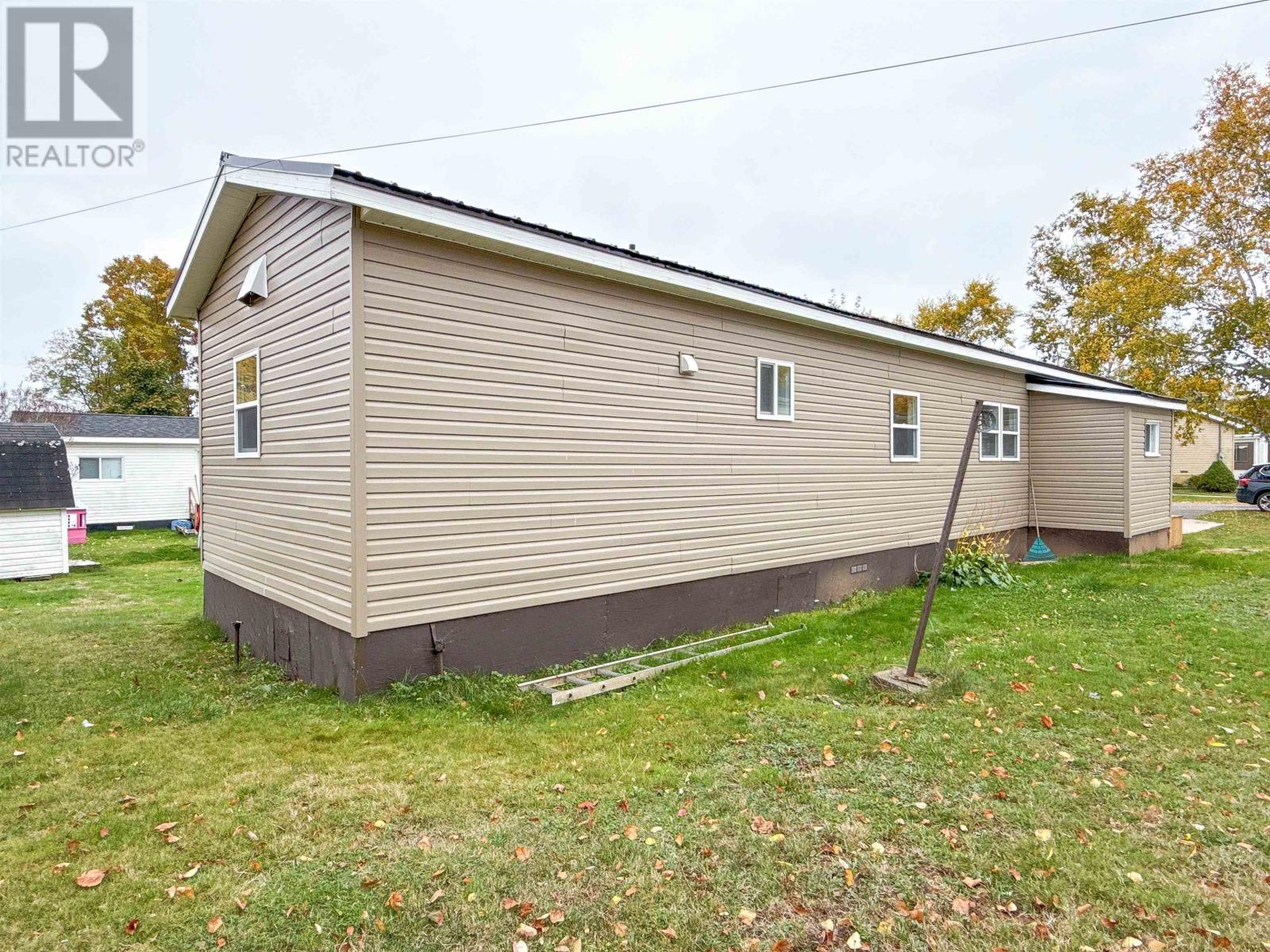 21 Park Avenue, Charlottetown, Prince Edward Island  C1A 6R4 - Photo 6 - 202526522