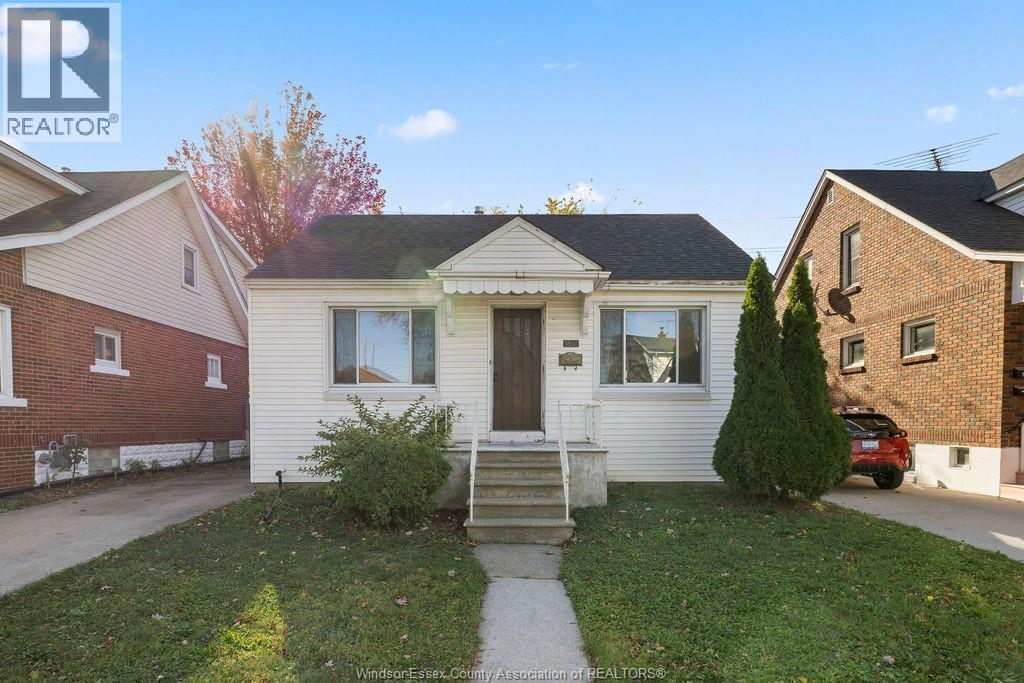 1851 HICKORY, windsor, Ontario