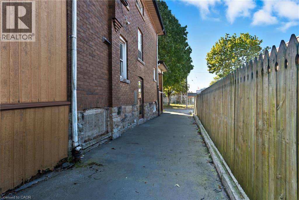 11 Holton Avenue S, Hamilton, Ontario  L8M 2L3 - Photo 29 - 40775242