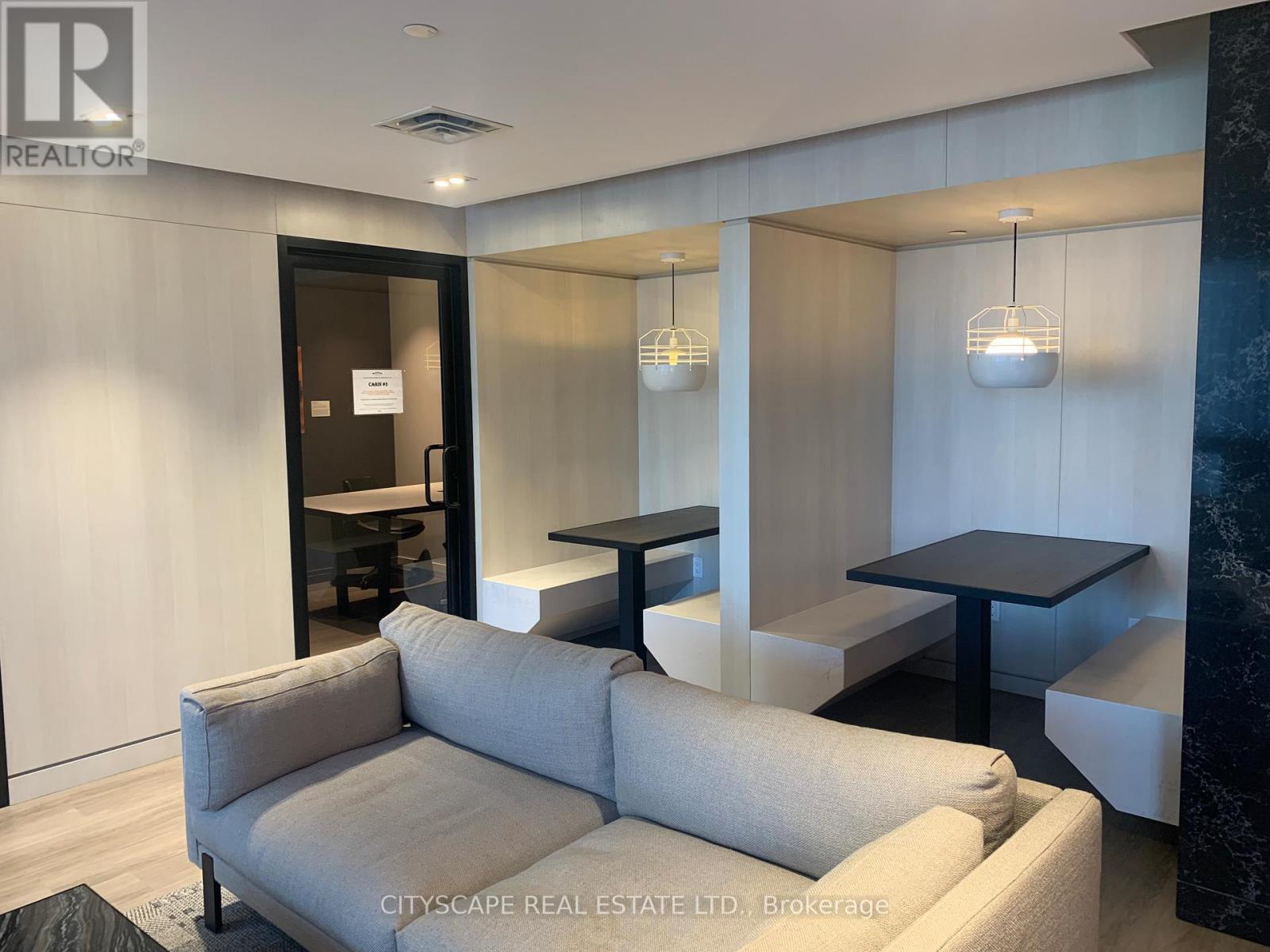 912 - 4065 Confederation Parkway, Mississauga, Ontario  L5M 0G2 - Photo 11 - W12479664