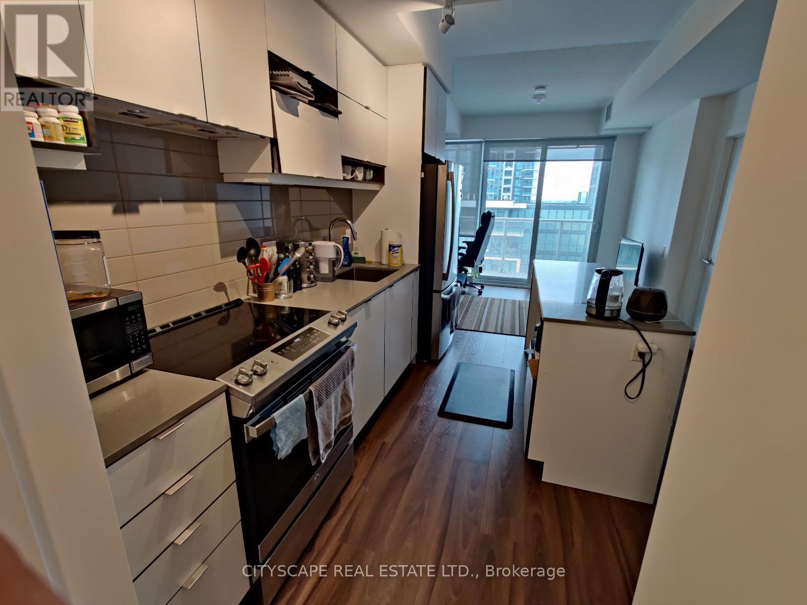 912 - 4065 Confederation Parkway, Mississauga, Ontario  L5M 0G2 - Photo 4 - W12479664