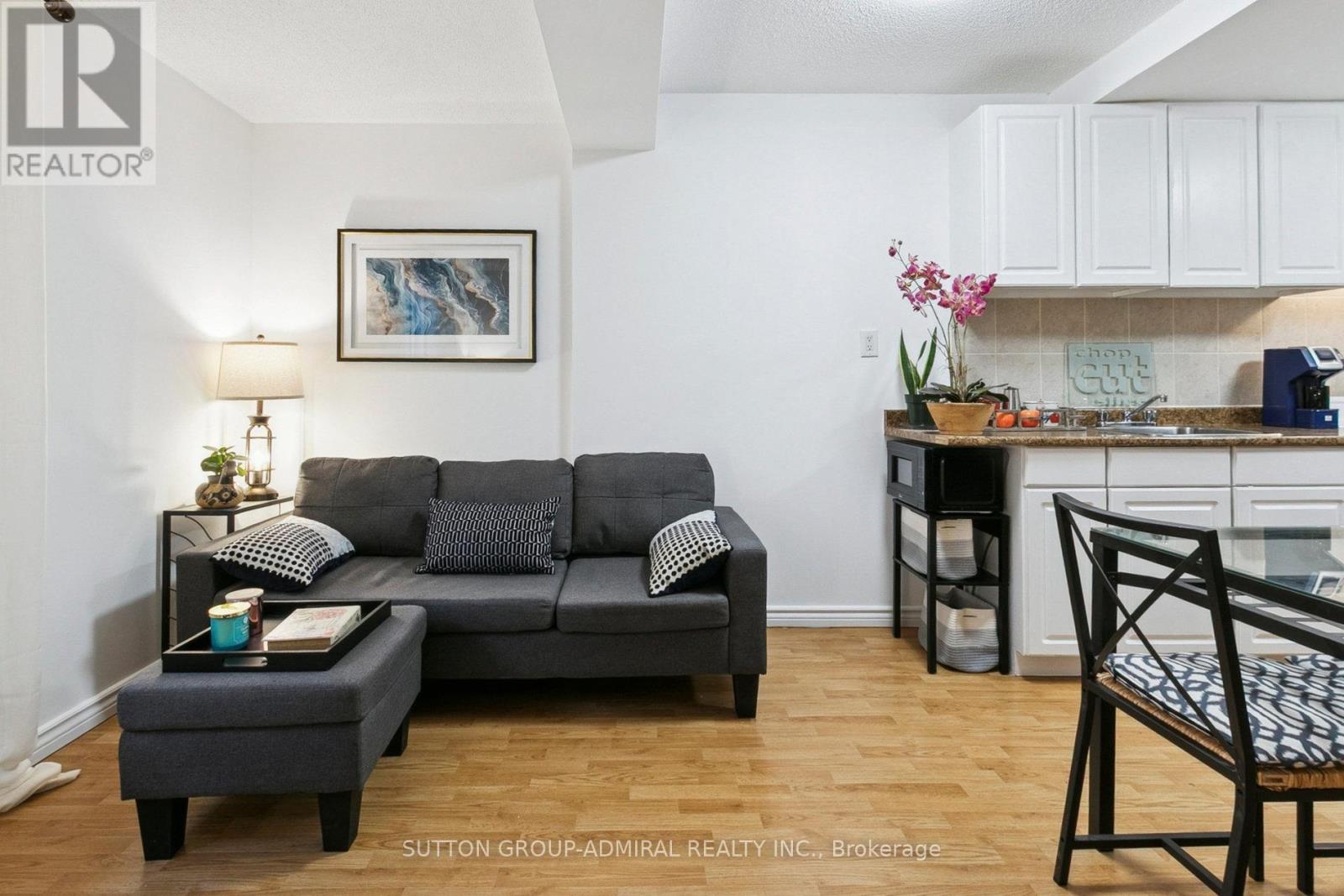 305 - 88 Charles Street, Toronto (Church-Yonge Corridor), Ontario  M4Y 2W7 - Photo 1 - C12475208