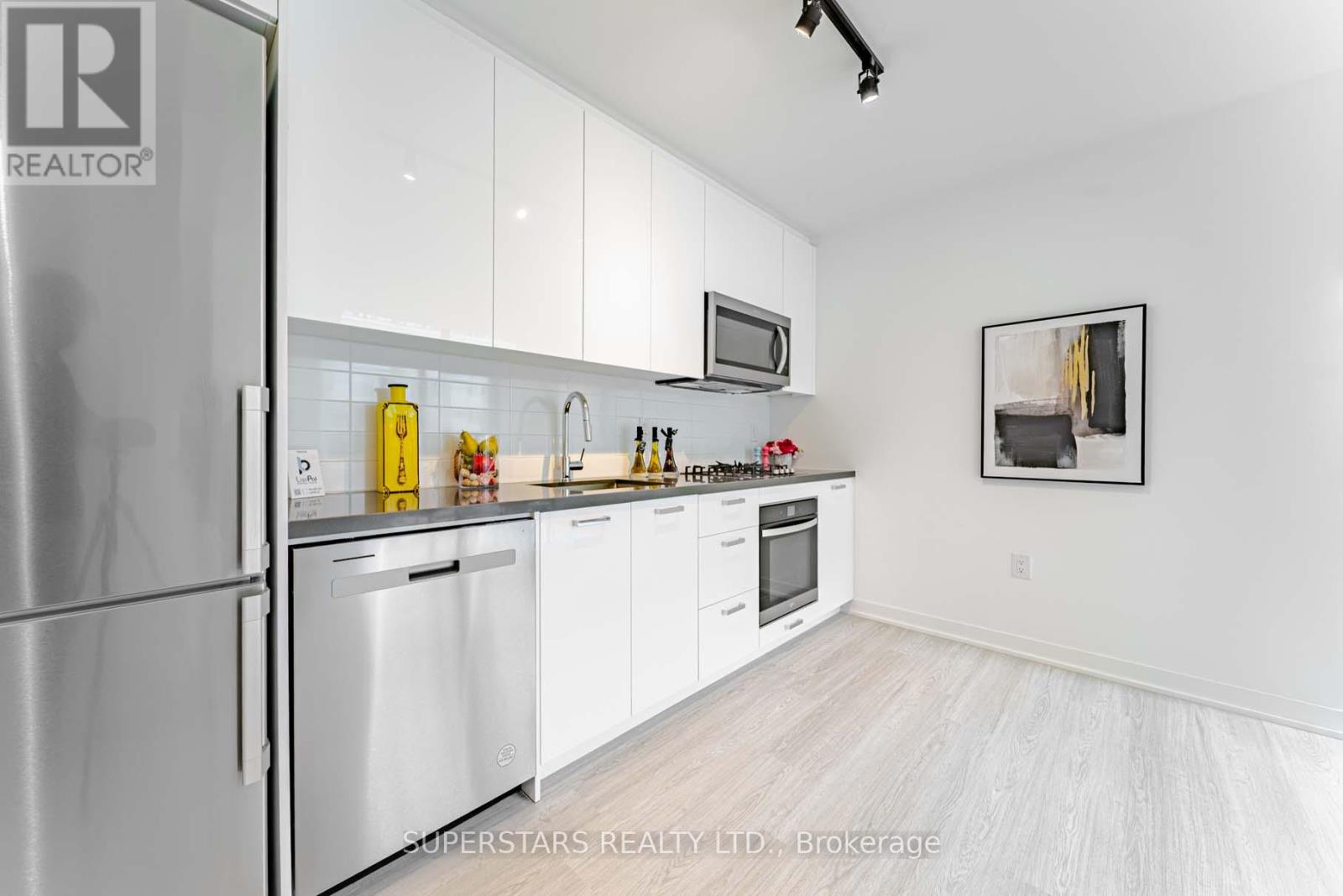 717 - 195 Mccaul Street, Toronto, Ontario  M5T 0E5 - Photo 6 - C12446894
