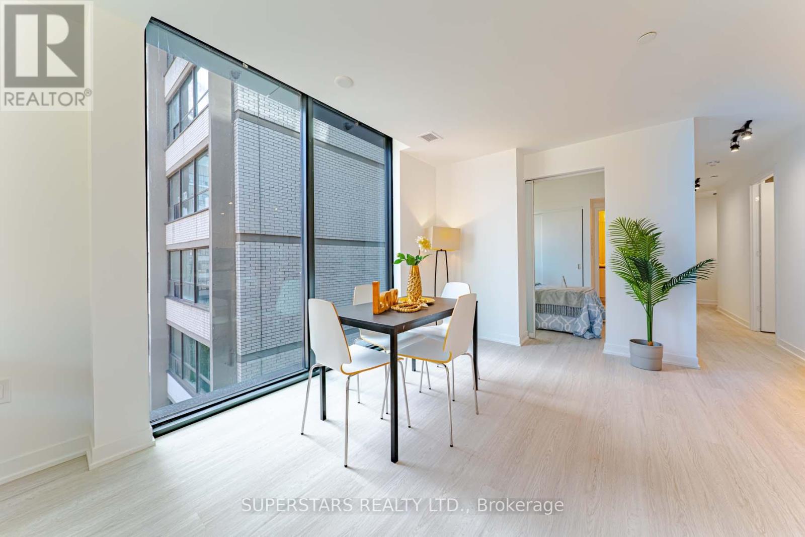 717 - 195 Mccaul Street, Toronto, Ontario  M5T 0E5 - Photo 8 - C12446894