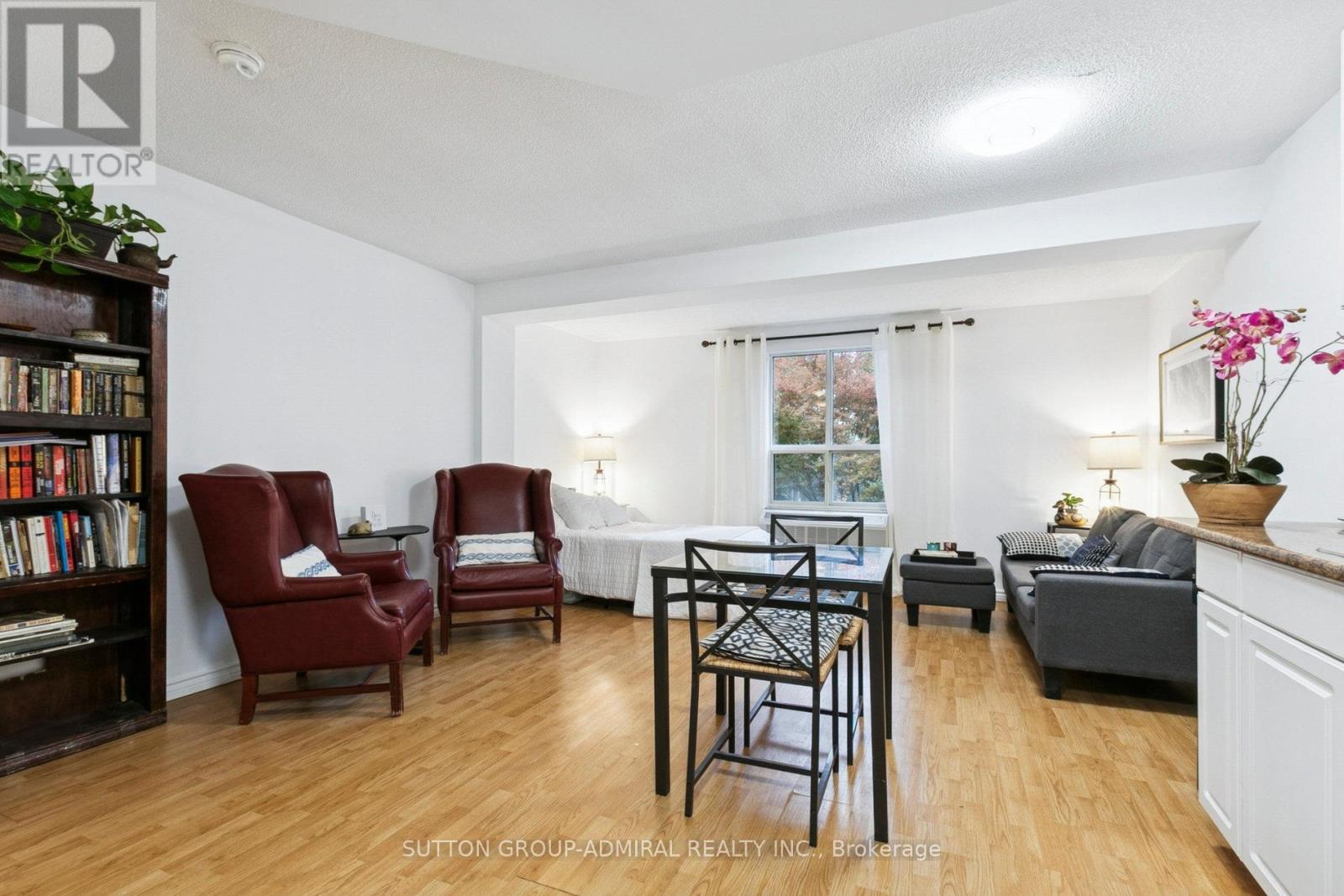 305 - 88 Charles Street, Toronto (Church-Yonge Corridor), Ontario  M4Y 2W7 - Photo 2 - C12475208