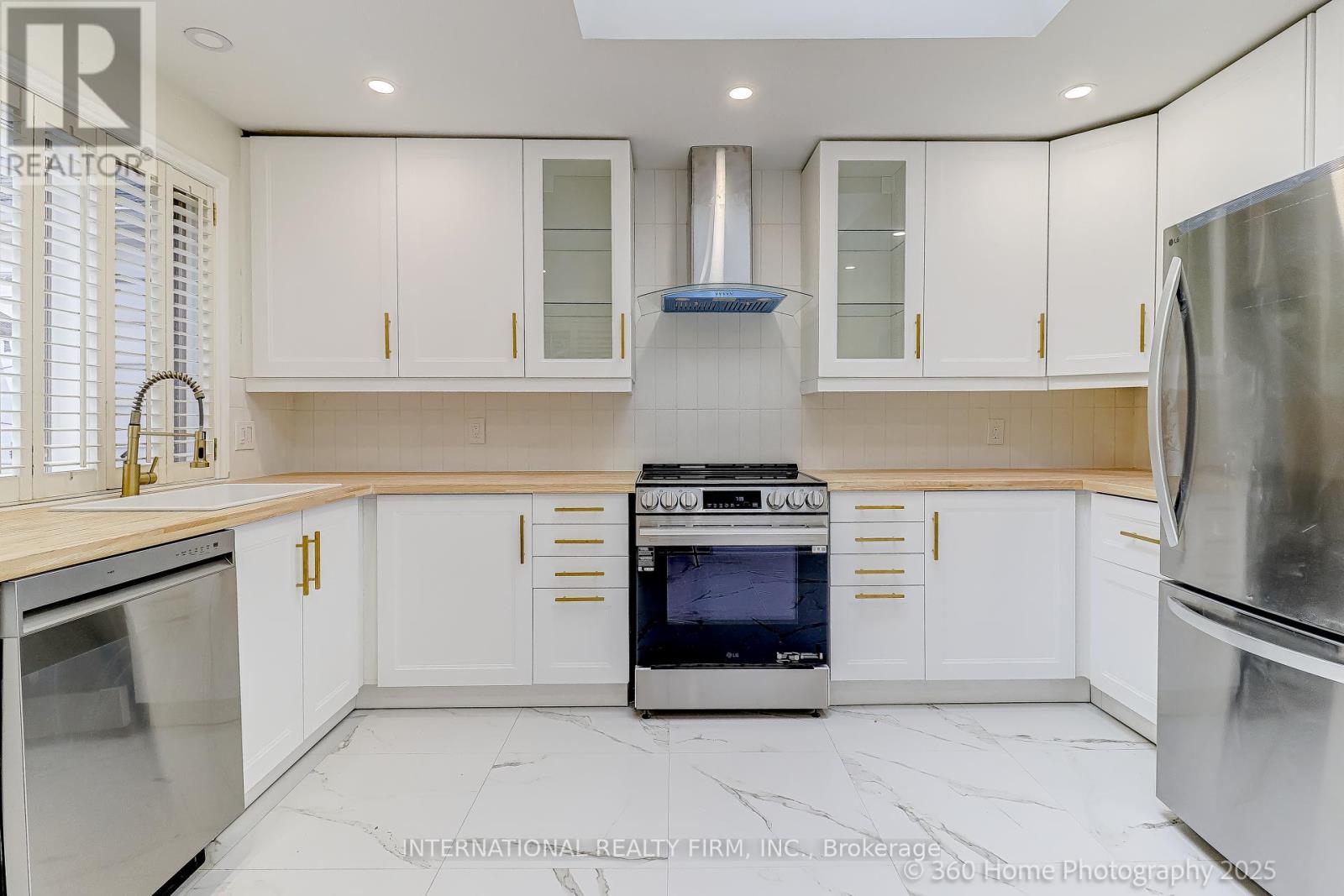 337 Glen Road, Toronto (Rosedale-Moore Park), Ontario  M4W 2X4 - Photo 5 - C12477211