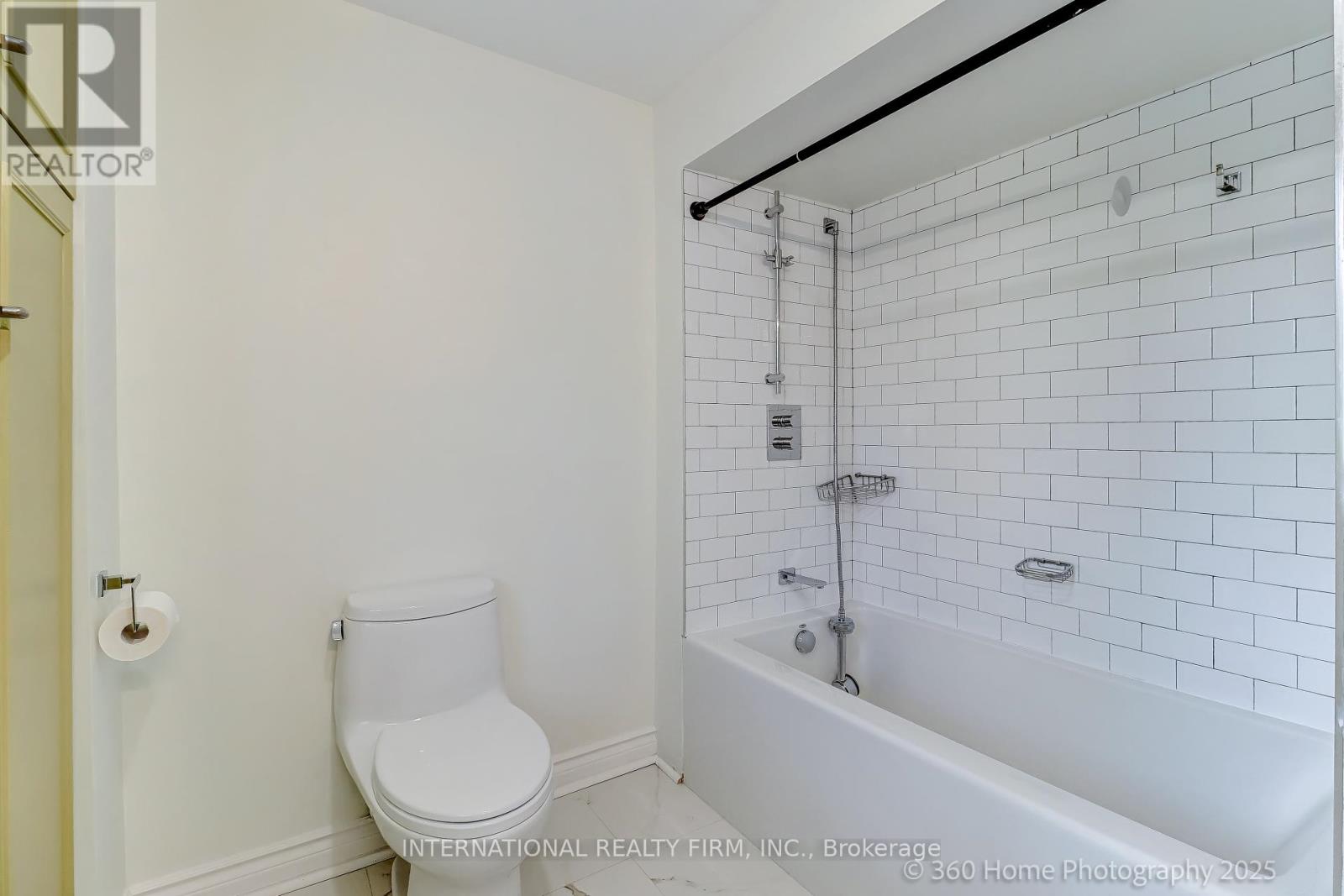 337 Glen Road, Toronto (Rosedale-Moore Park), Ontario  M4W 2X4 - Photo 15 - C12477211