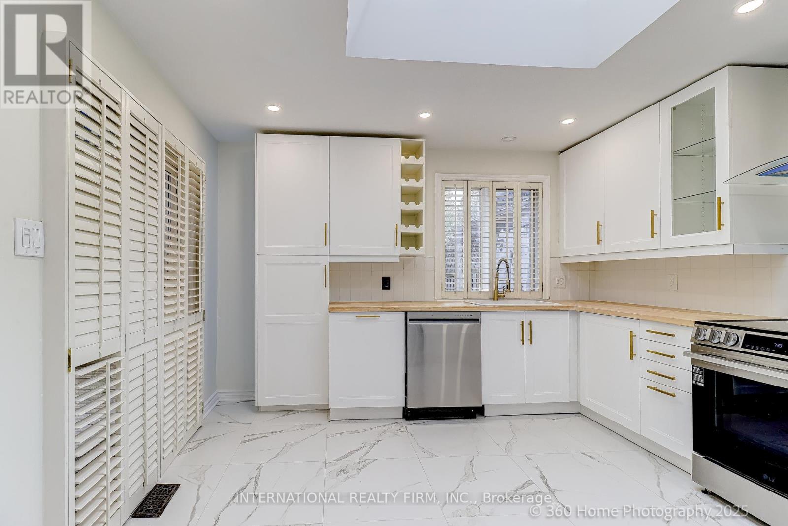 337 Glen Road, Toronto (Rosedale-Moore Park), Ontario  M4W 2X4 - Photo 6 - C12477211