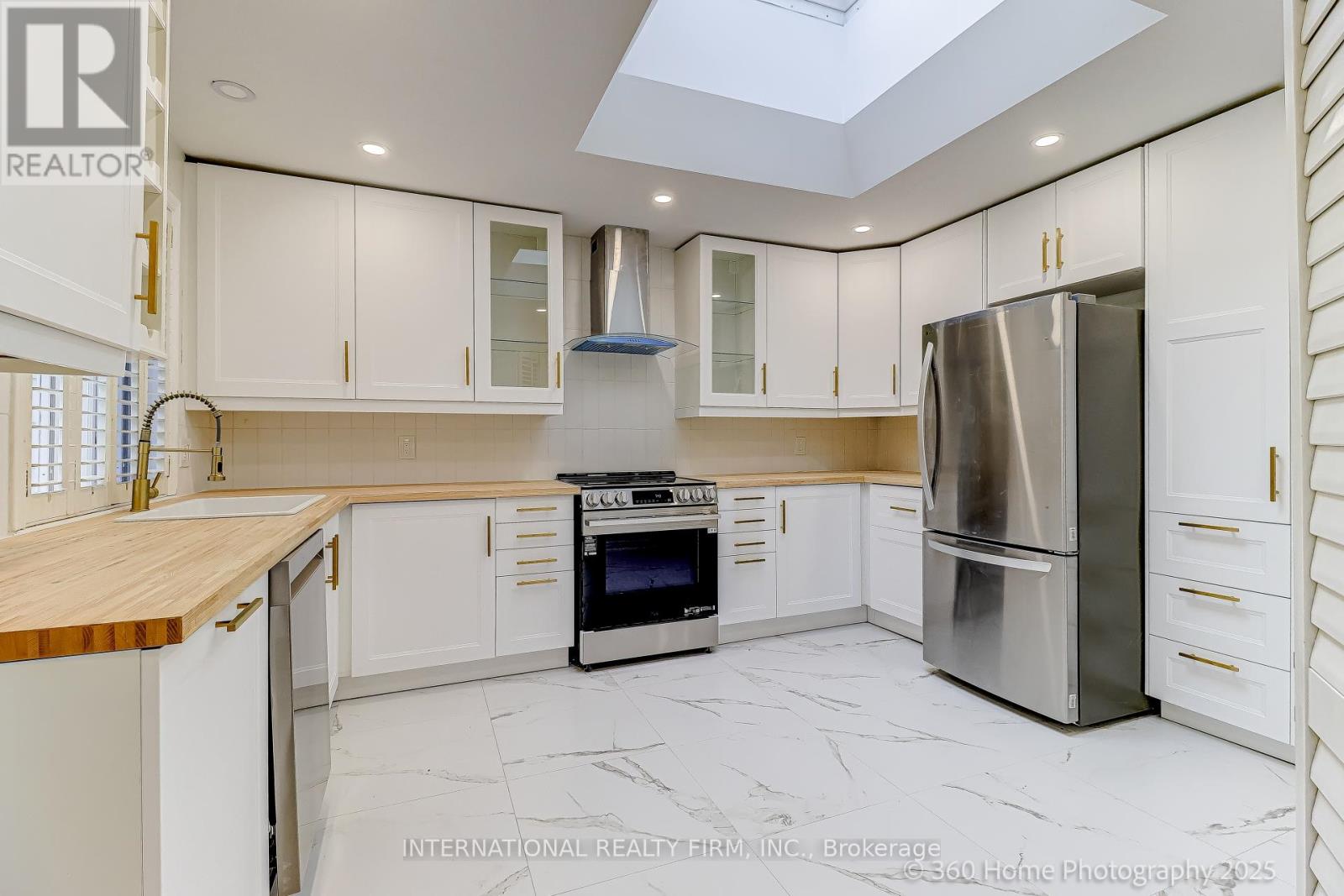 337 Glen Road, Toronto (Rosedale-Moore Park), Ontario  M4W 2X4 - Photo 4 - C12477211