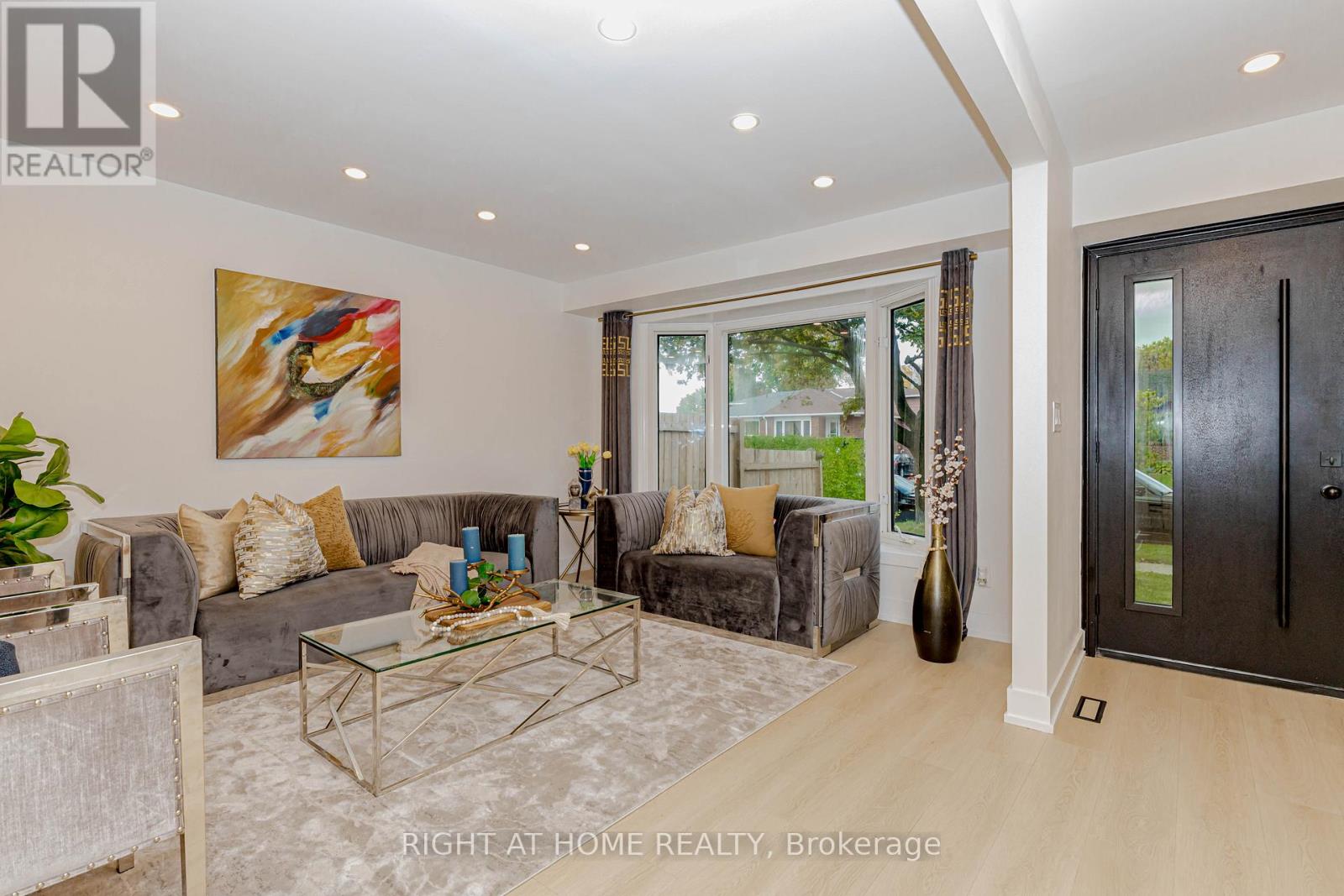 179 Archdekin Drive, Brampton, Ontario  L6V 1Y8 - Photo 8 - W12465631