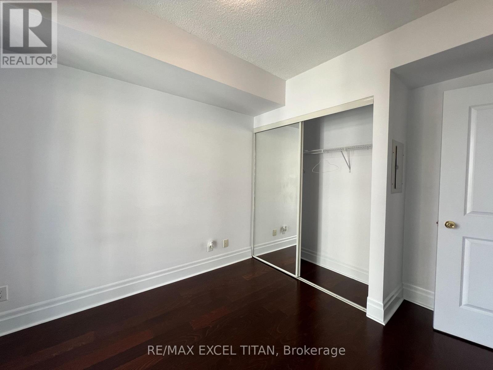 607 - 111 Upper Duke Crescent, Markham, Ontario  L6G 0C8 - Photo 10 - N12479983