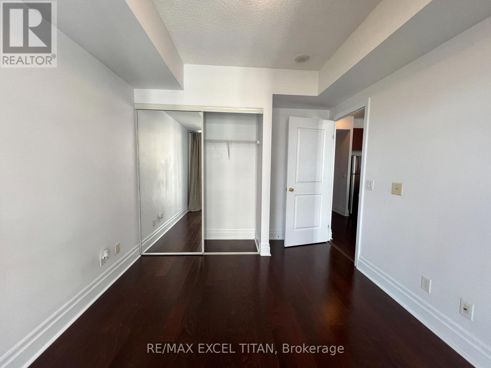 607 - 111 Upper Duke Crescent, Markham, Ontario  L6G 0C8 - Photo 11 - N12479983