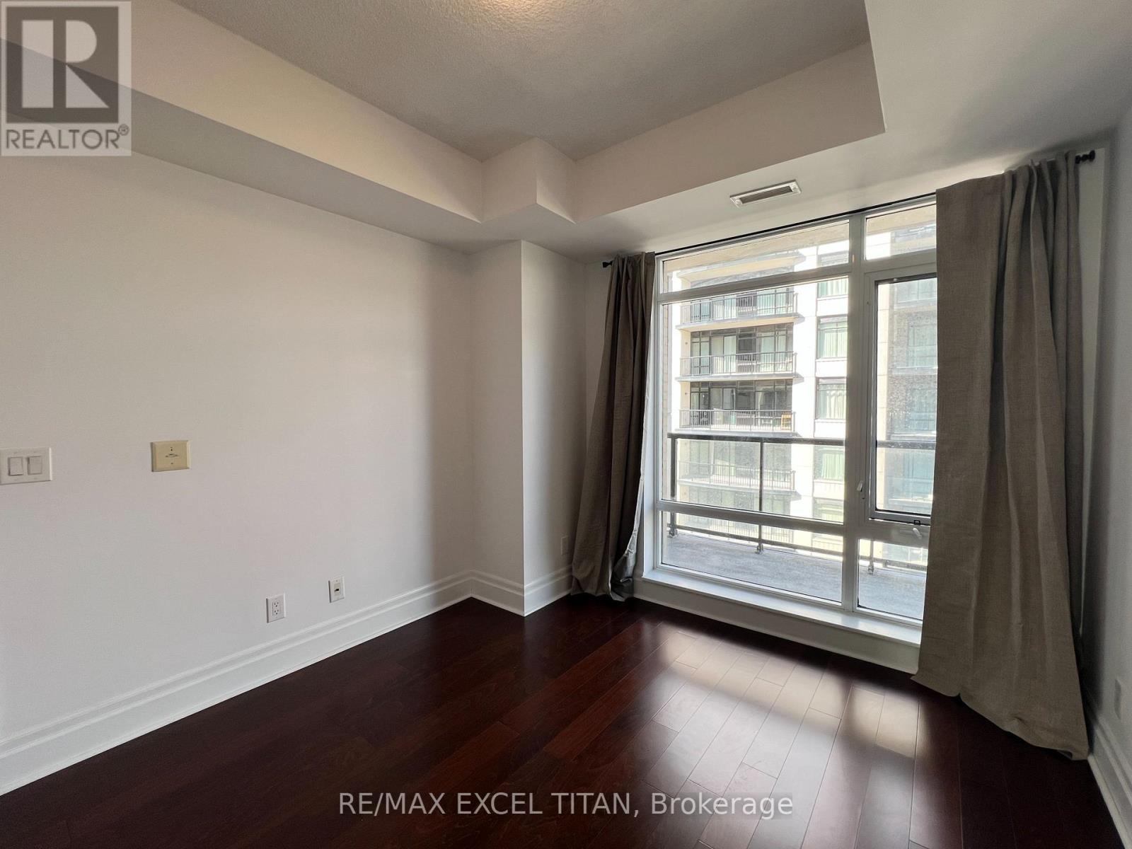 607 - 111 Upper Duke Crescent, Markham, Ontario  L6G 0C8 - Photo 8 - N12479983