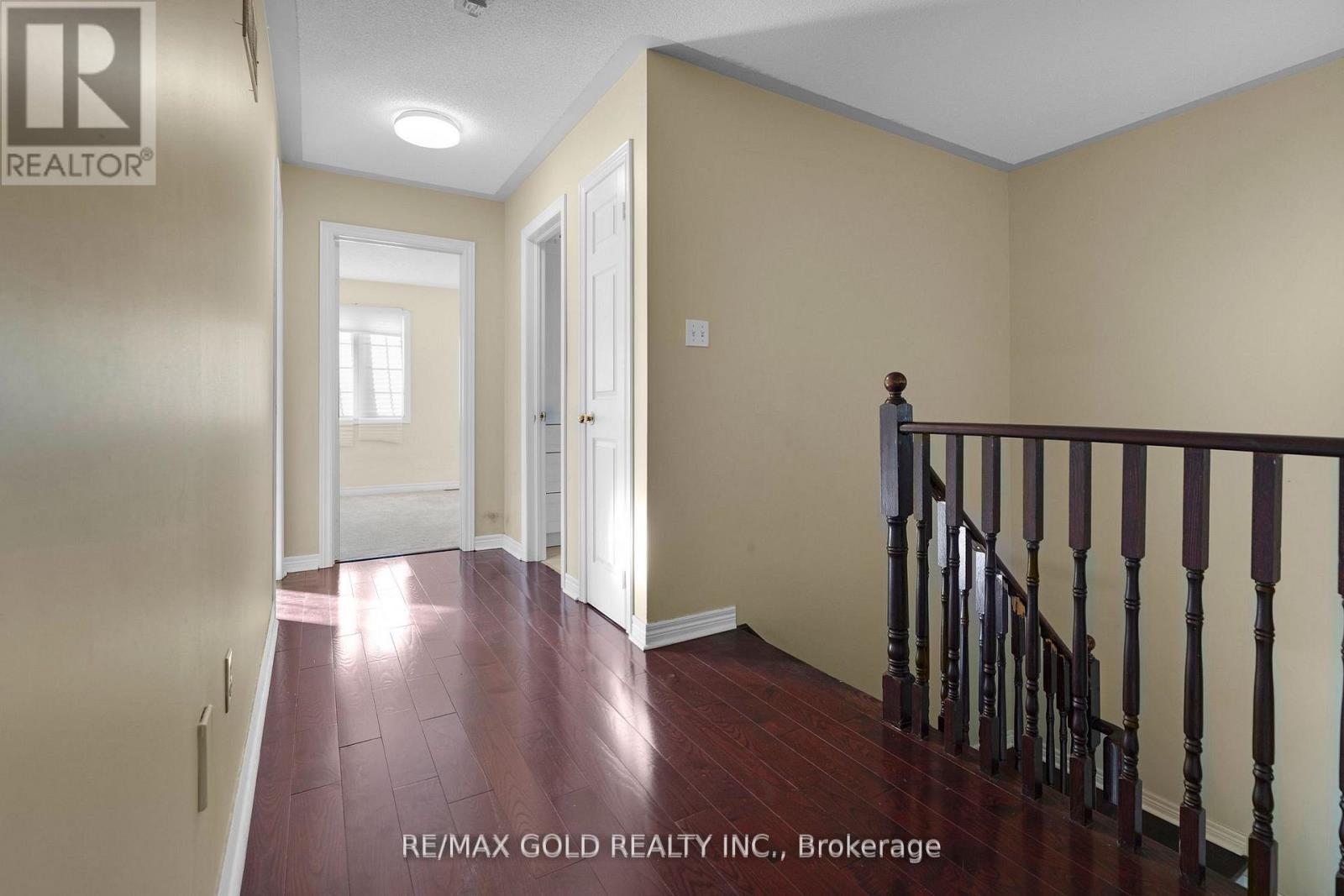41 Fallstar Crescent, Brampton, Ontario  L7A 2J6 - Photo 18 - W12475081