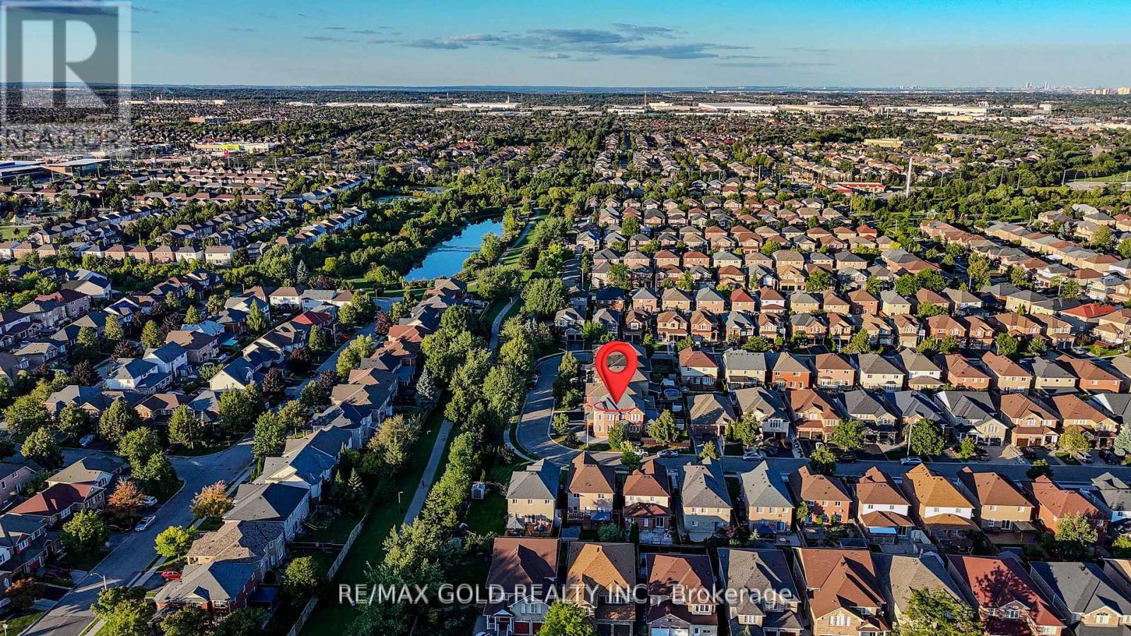 41 Fallstar Crescent, Brampton, Ontario  L7A 2J6 - Photo 3 - W12475081