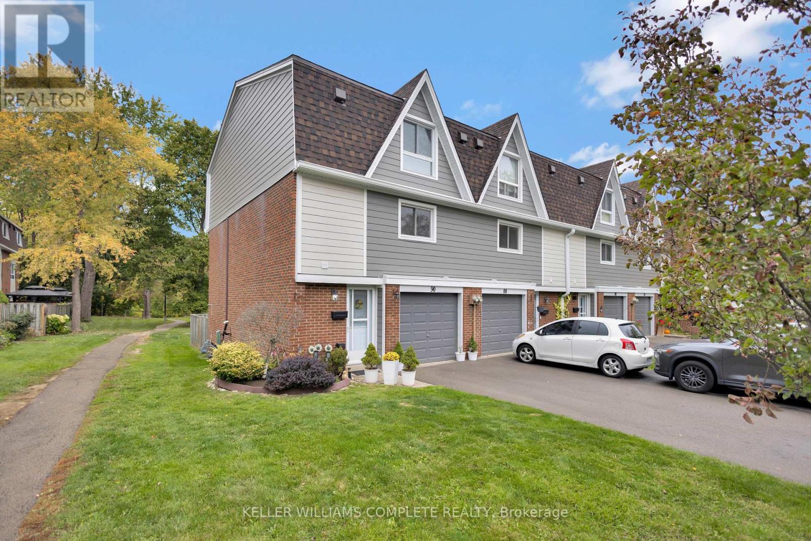 90 Ann Street, Hamilton, Ontario  L9H 5P1 - Photo 2 - X12479663
