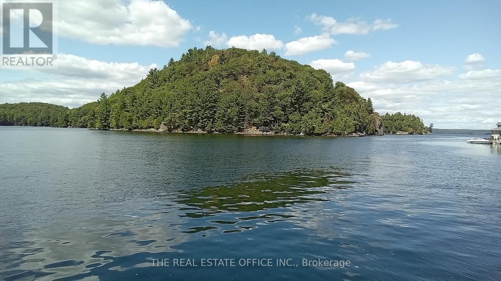 12 Island M, Muskoka Lakes (Watt), Ontario  P0B 1M0 - Photo 23 - X12371437