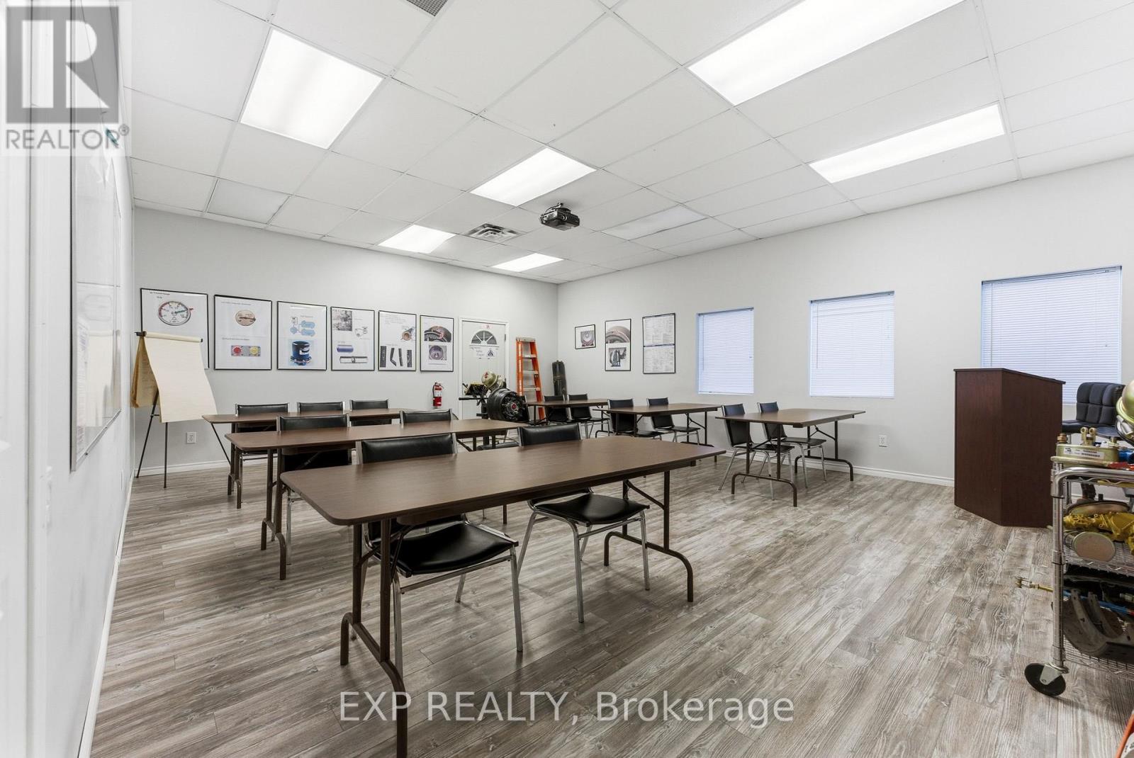 145 Industrial Boulevard, Greater Napanee (Greater Napanee), Ontario  K7R 3Z2 - Photo 31 - X12480232