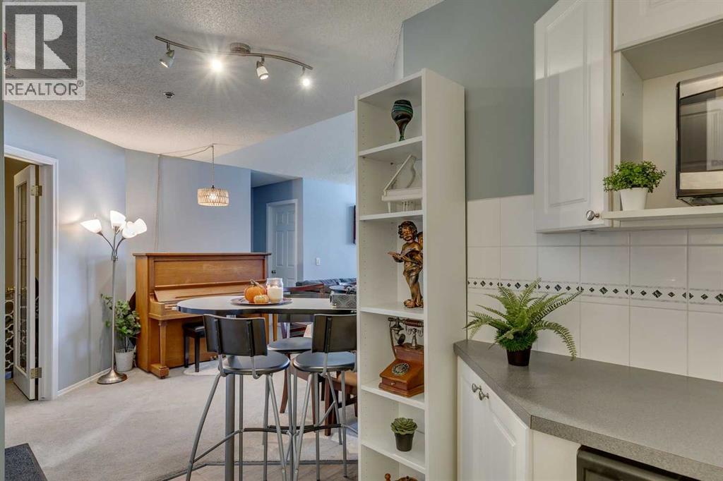 305, 7 Harvest Gold Manor Ne, Calgary, Alberta  T3K 4Y3 - Photo 7 - A2266117