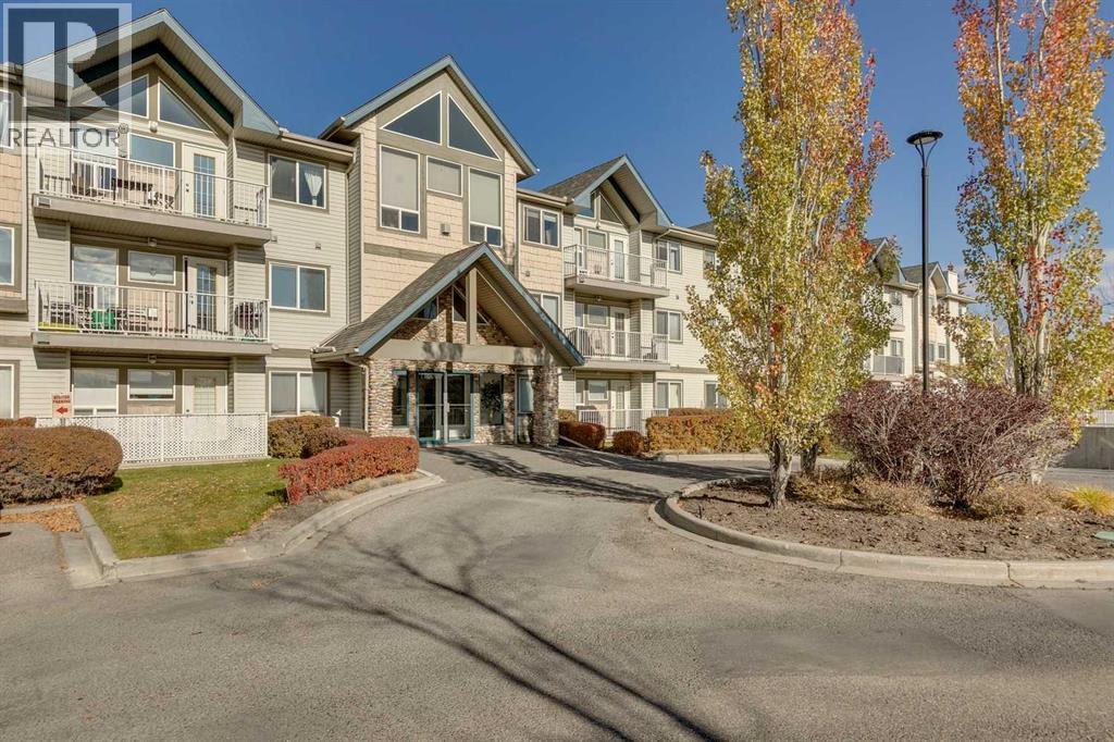 305, 7 Harvest Gold Manor Ne, Calgary, Alberta  T3K 4Y3 - Photo 1 - A2266117