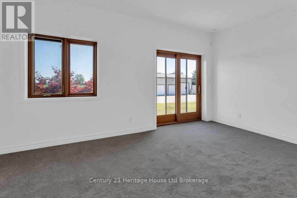 11069 Rogers Road, Malahide, Ontario  N5H 2R6 - Photo 8 - X12480210