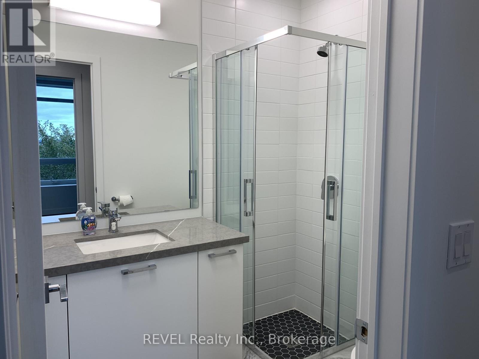 407 - 479 Charlton Avenue E, Hamilton (Stinson), Ontario  L8N 0B4 - Photo 8 - X12480225