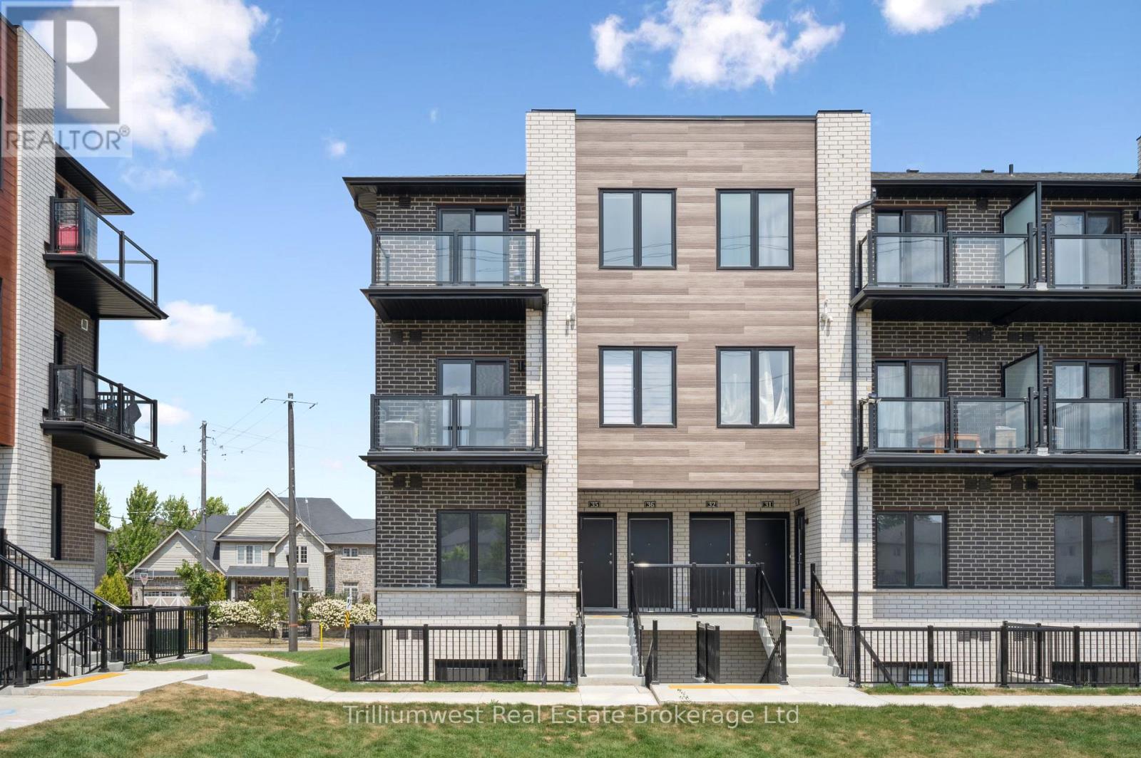 34 - 10 SOUTH CREEK DRIVE, Kitchener, Ontario