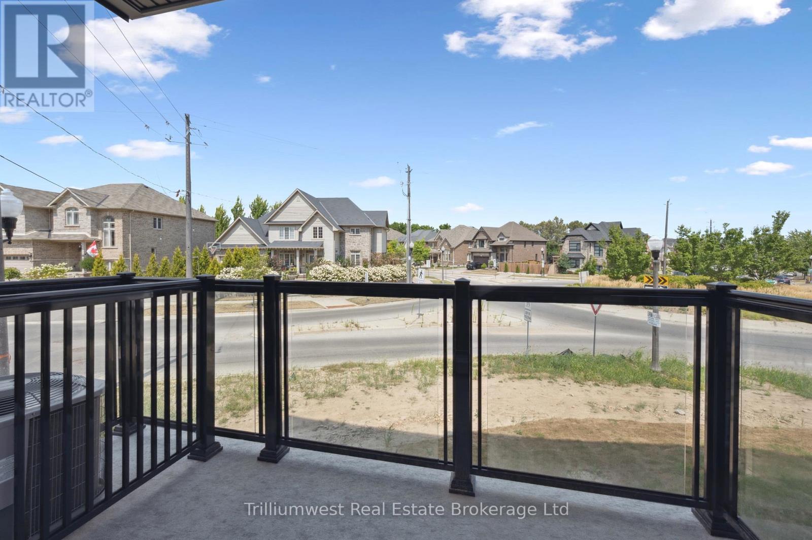 34 - 10 South Creek Drive, Kitchener, Ontario  N2R 1N3 - Photo 18 - X12480198