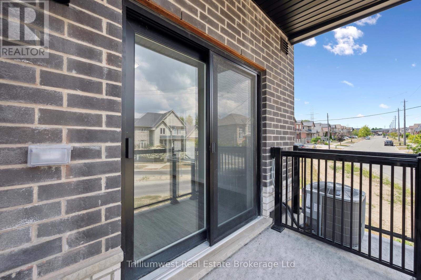 34 - 10 South Creek Drive, Kitchener, Ontario  N2R 1N3 - Photo 19 - X12480198