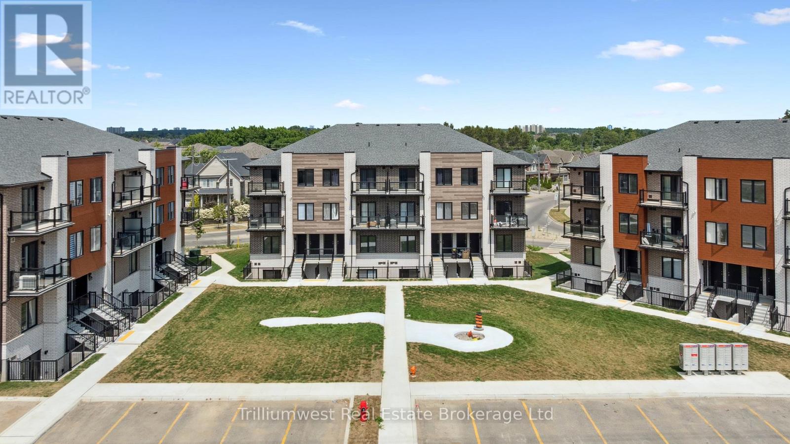 34 - 10 South Creek Drive, Kitchener, Ontario  N2R 1N3 - Photo 22 - X12480198