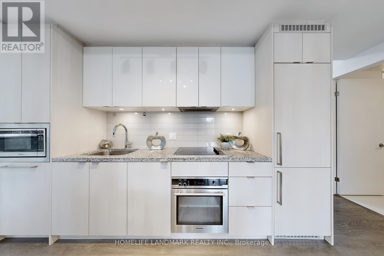 1602 - 125 Blue Jays Way, Toronto (Waterfront Communities), Ontario  M5V 0N5 - Photo 11 - C12480019