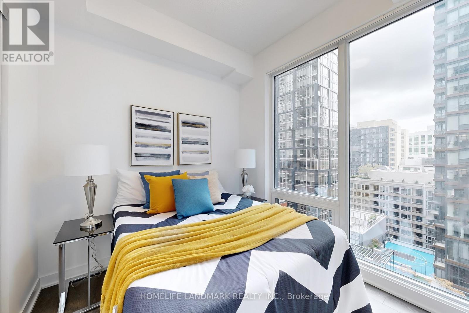 1602 - 125 Blue Jays Way, Toronto (Waterfront Communities), Ontario  M5V 0N5 - Photo 17 - C12480019