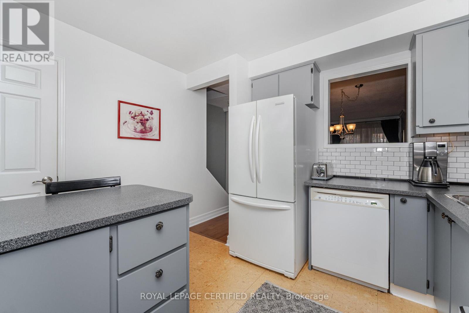 11 Longboat Avenue, Toronto, Ontario  M5A 4C9 - Photo 17 - C12480044