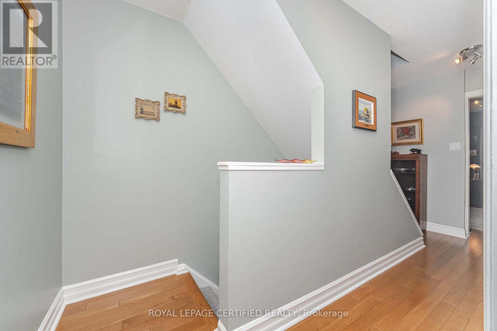 11 Longboat Avenue, Toronto, Ontario  M5A 4C9 - Photo 19 - C12480044