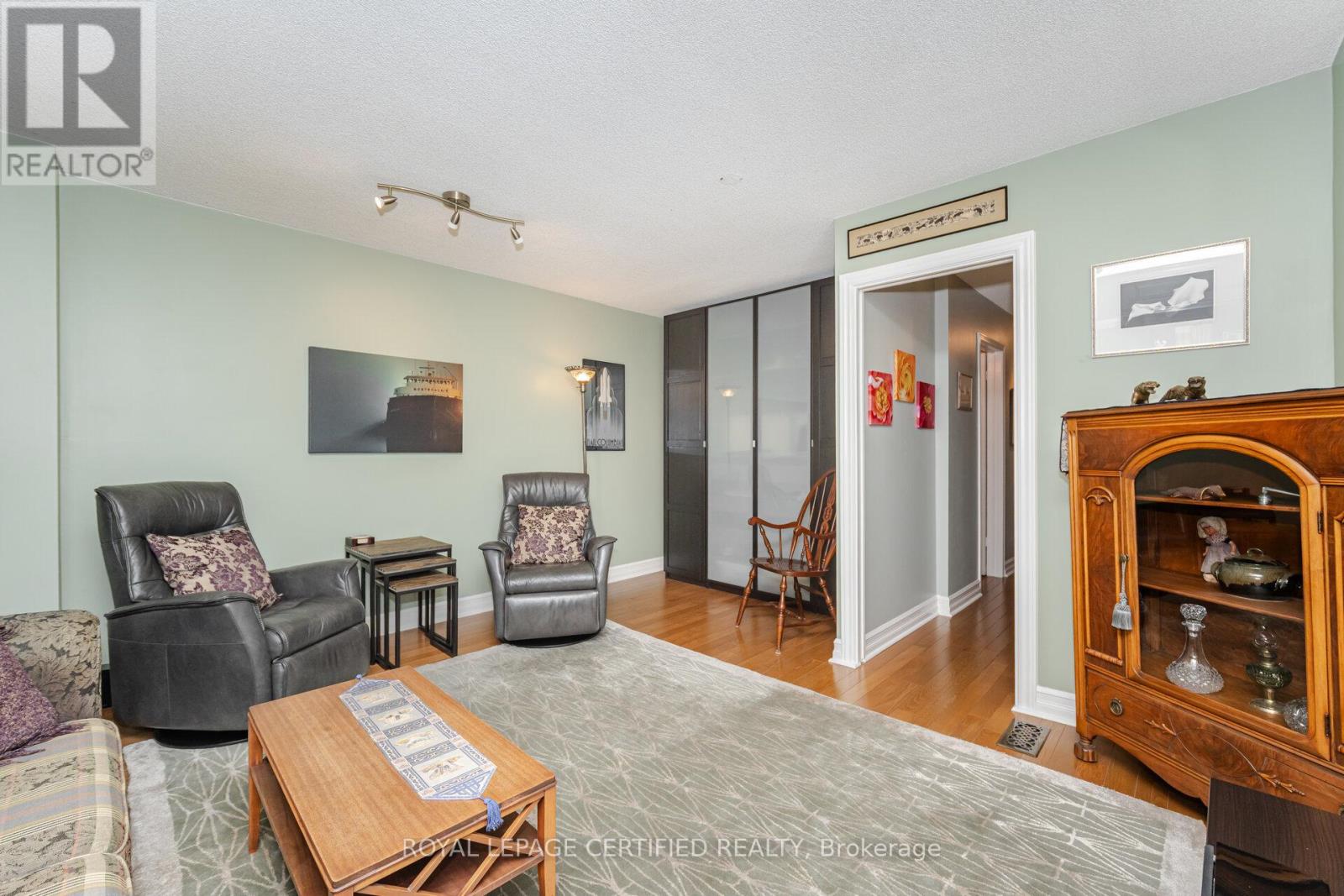 11 Longboat Avenue, Toronto, Ontario  M5A 4C9 - Photo 23 - C12480044