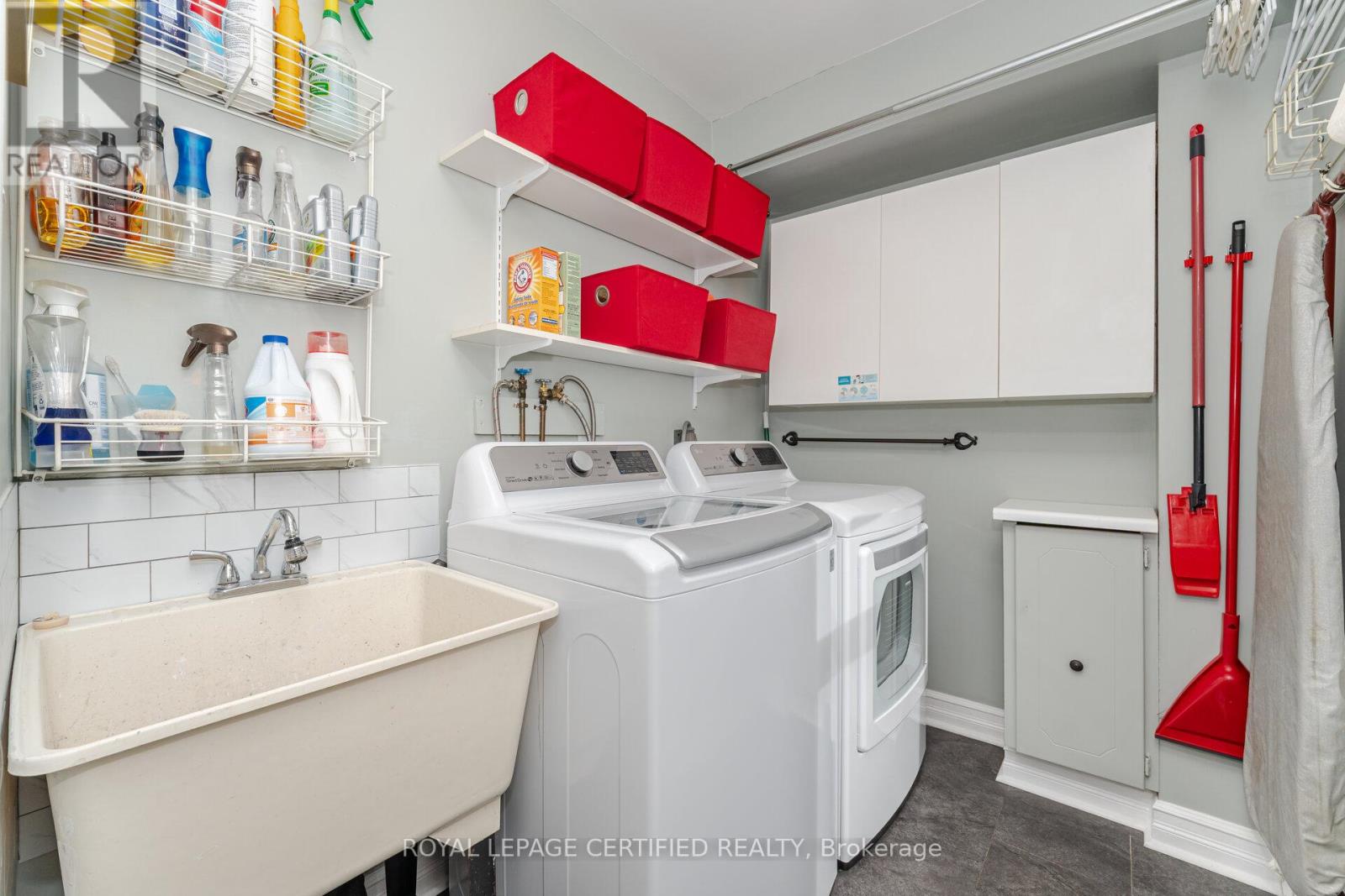 11 Longboat Avenue, Toronto, Ontario  M5A 4C9 - Photo 25 - C12480044