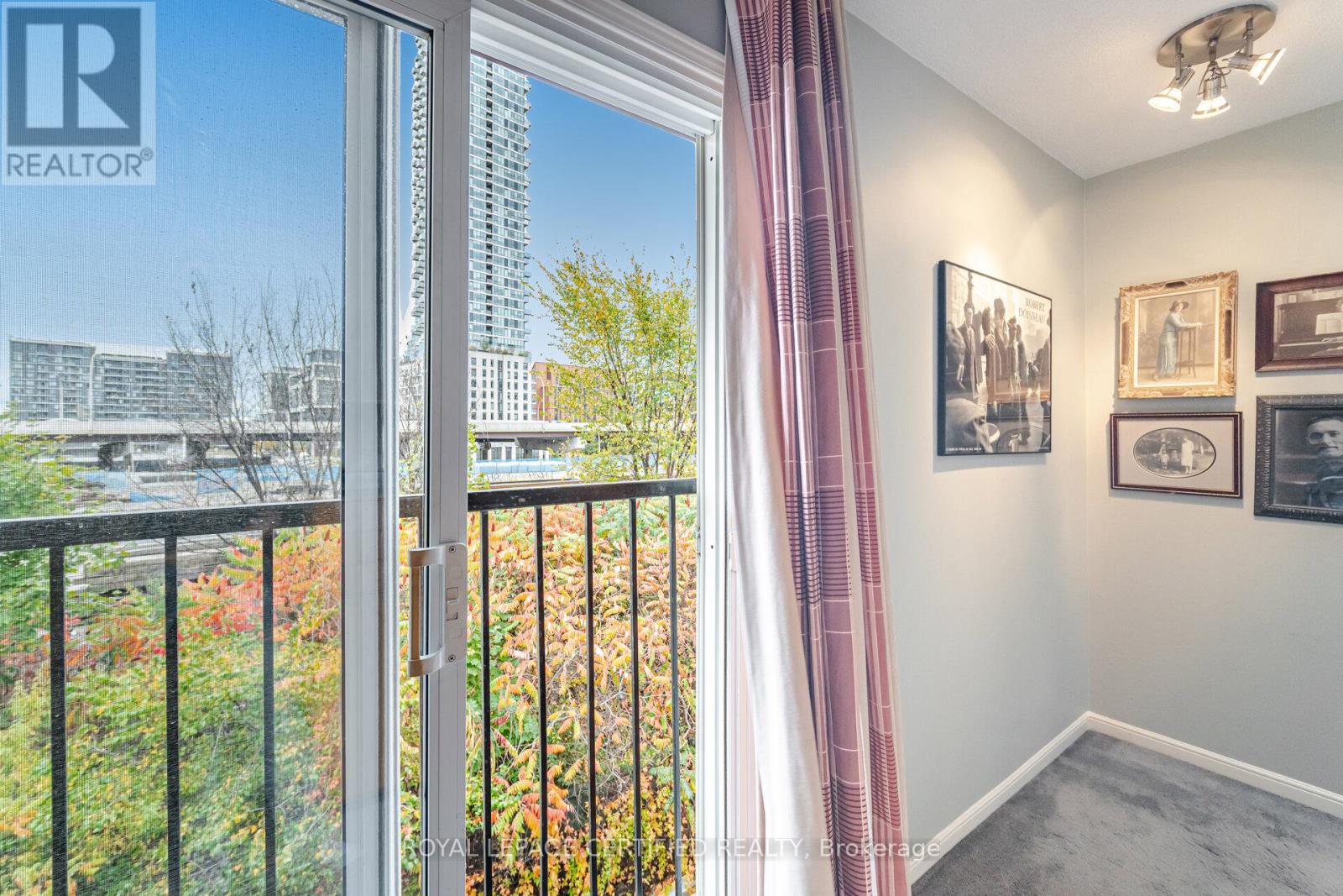 11 Longboat Avenue, Toronto, Ontario  M5A 4C9 - Photo 36 - C12480044