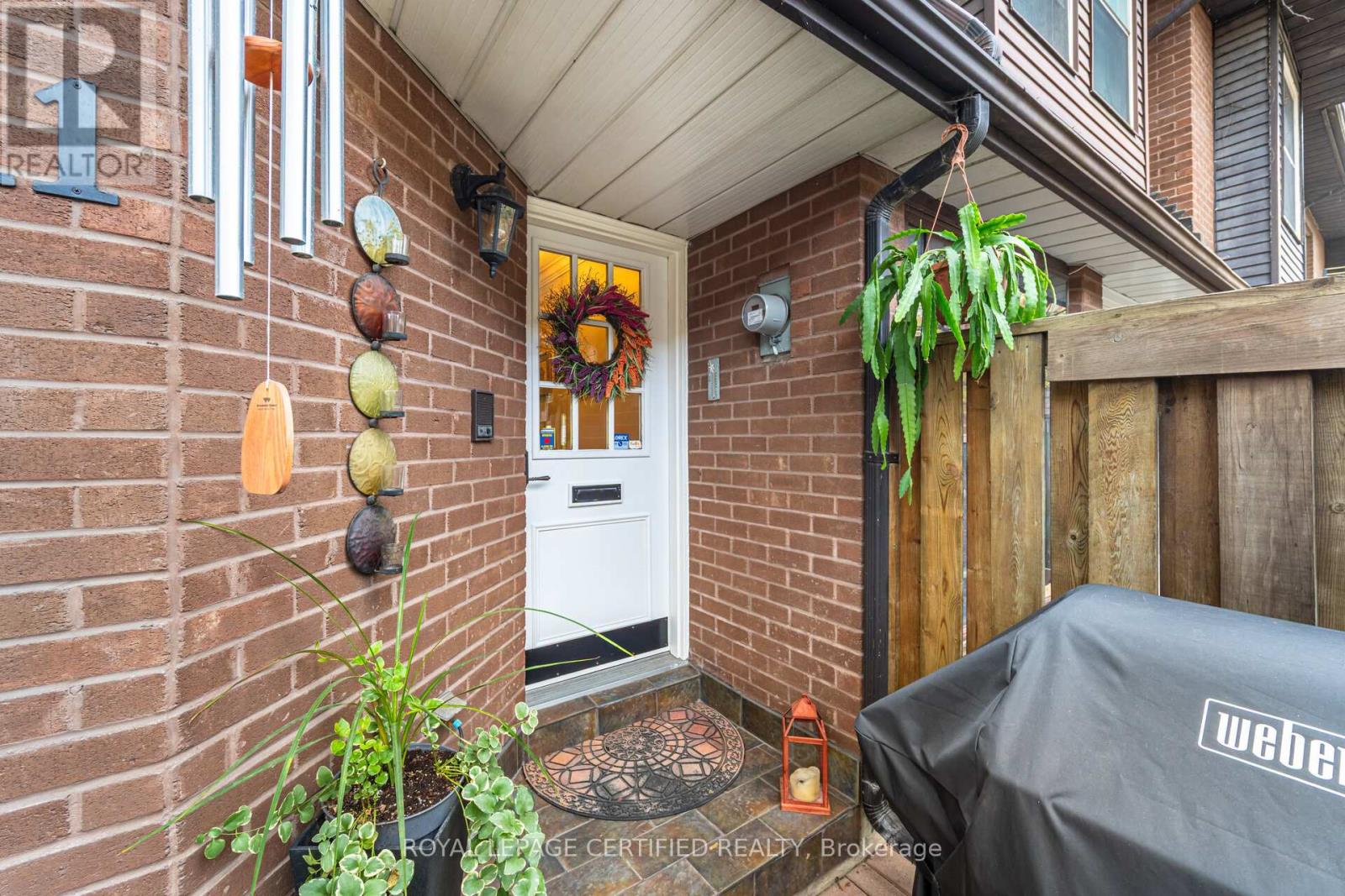 11 Longboat Avenue, Toronto, Ontario  M5A 4C9 - Photo 4 - C12480044