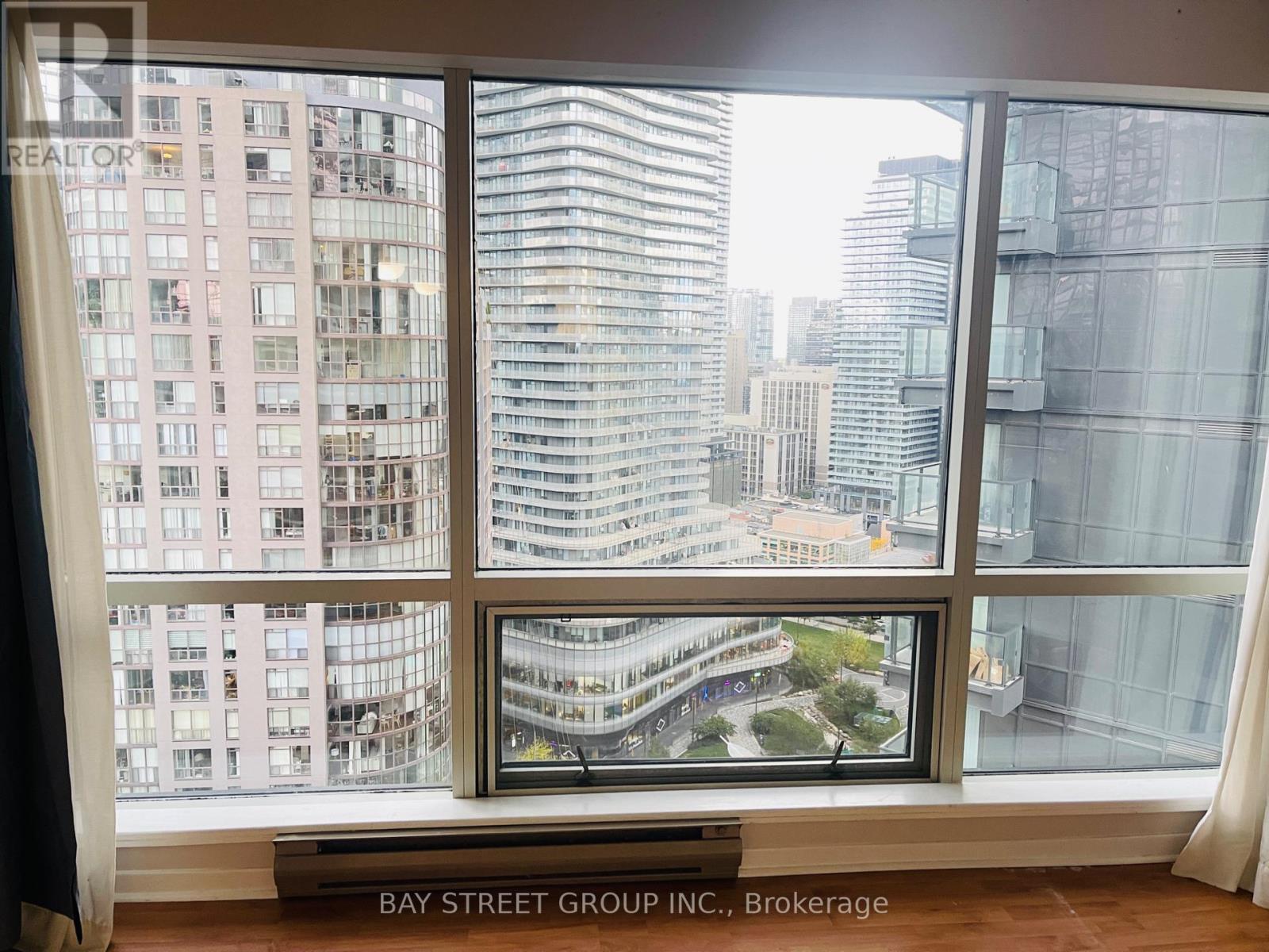2213 - 1001 Bay Street, Toronto, Ontario  M5S 3A6 - Photo 3 - C12480050