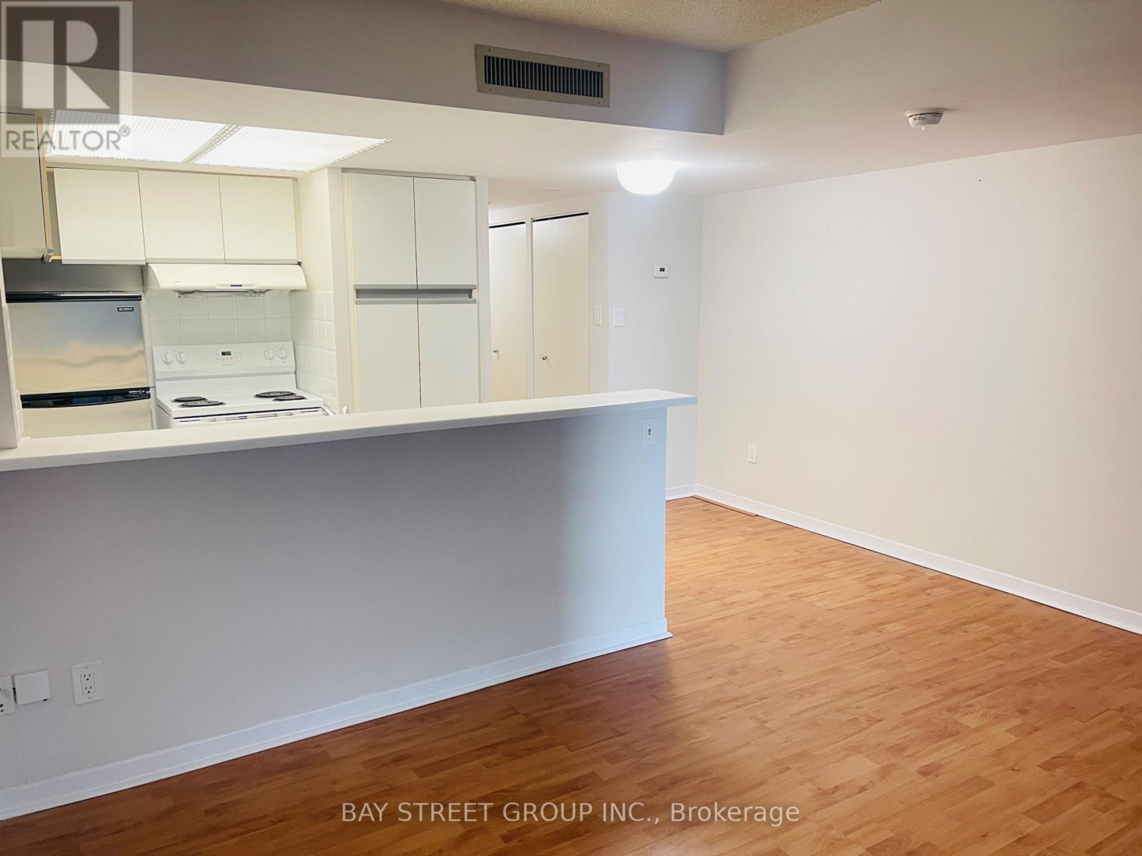 2213 - 1001 Bay Street, Toronto, Ontario  M5S 3A6 - Photo 6 - C12480050