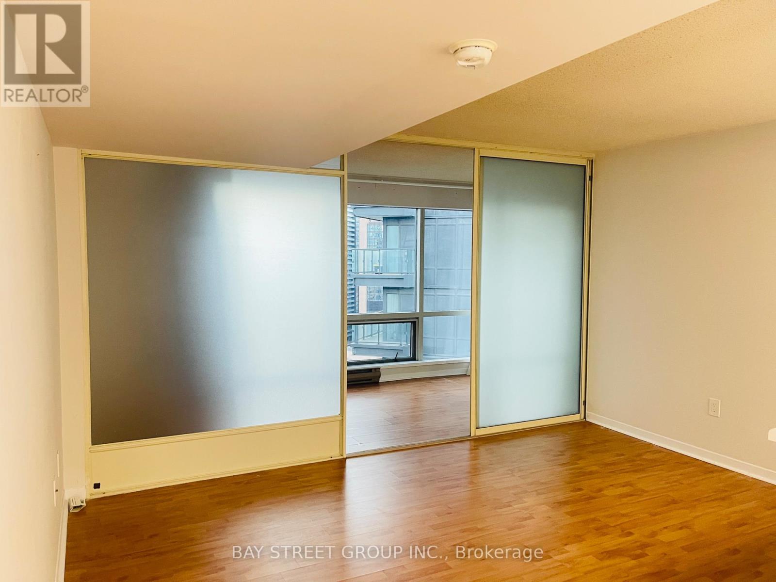 2213 - 1001 Bay Street, Toronto, Ontario  M5S 3A6 - Photo 7 - C12480050