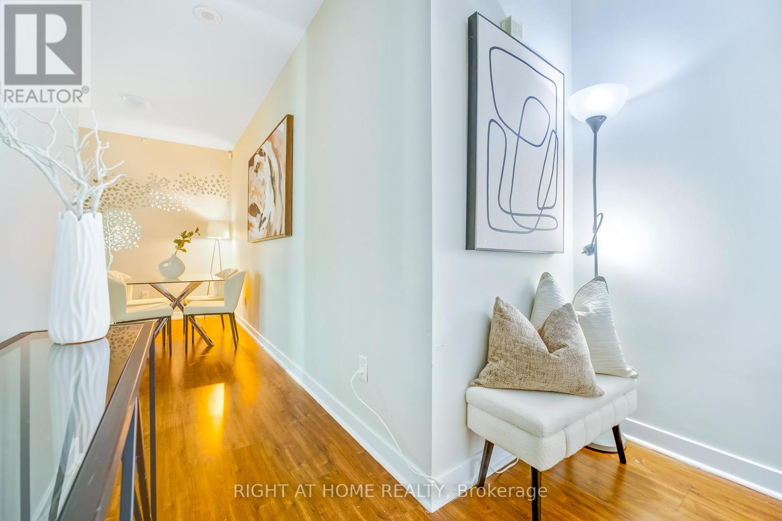 2902 - 33 Singer Court, Toronto, Ontario  M2K 0B4 - Photo 3 - C12480066