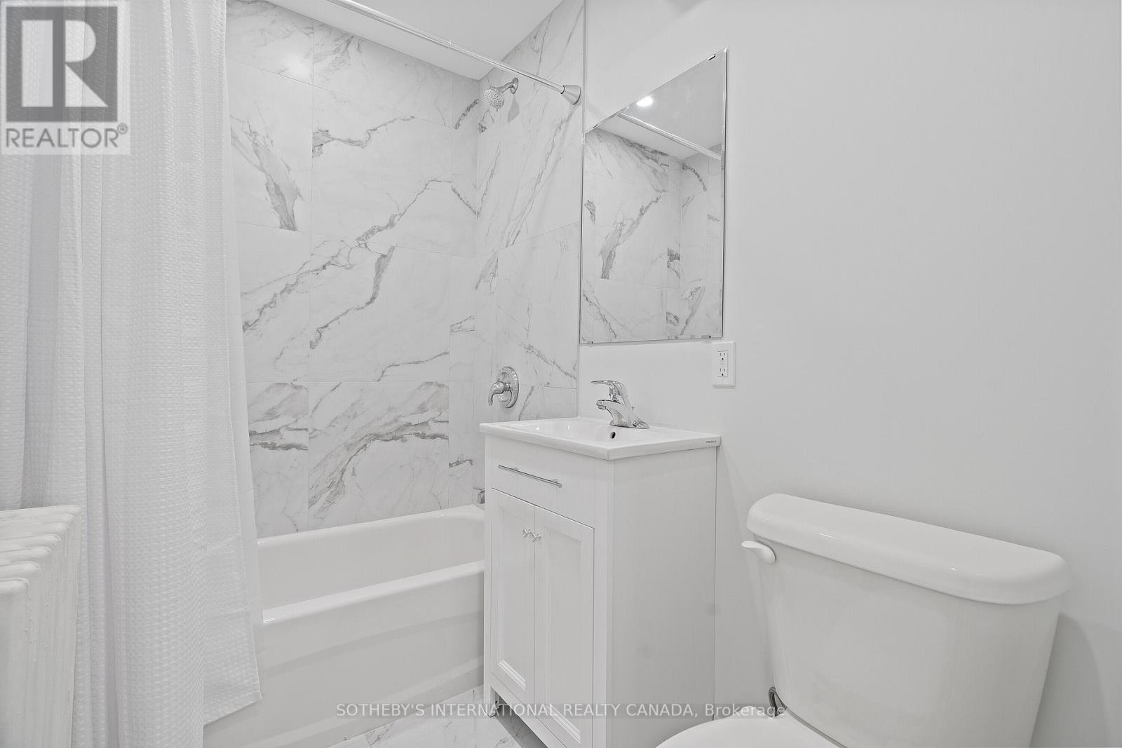 Main - 30 Strathgowan Avenue, Toronto, Ontario  M4N 1B9 - Photo 10 - C12480104