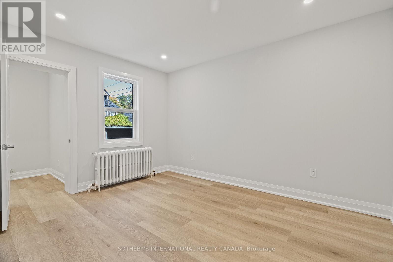 Main - 30 Strathgowan Avenue, Toronto, Ontario  M4N 1B9 - Photo 7 - C12480104