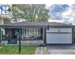55 LESGAY CRESCENT, Toronto, Ontario